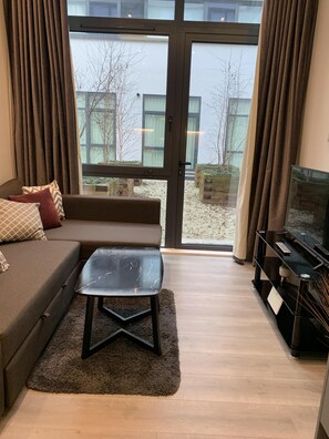 Appartement Luxe, accessible aux personnes à mobilité réduite, salle de bains privée (Capital Drive) | Bar lounge