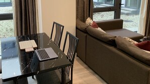 Unclassified image, 5 of 16, button - Luxury One Bed Apartment With Parking (Milton Keynes)