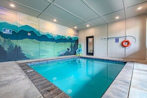 من حمّامات السباحة المغطاة، حمّام سباحة مُدفَّأ