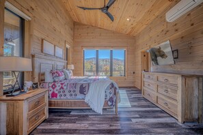 5 chambres, lit avec matelas en mousse à mémoire