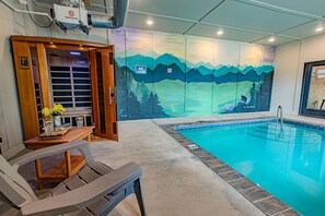 من حمّامات السباحة المغطاة، حمّام سباحة مُدفَّأ