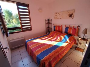 3 bedrooms, iron/ironing board