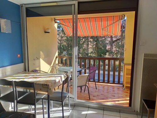 Appt bord de mer, clim, parking, piscine, 2 chambres