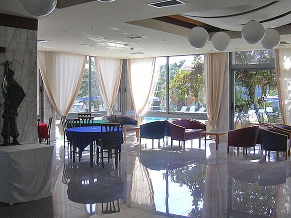 Restaurant - Virginia Apartments (Rhodes)