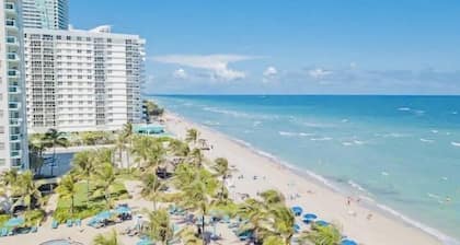 Free Beach Lounges, Umbrella and Free Parking in the Beautiful Oceanfront Condo