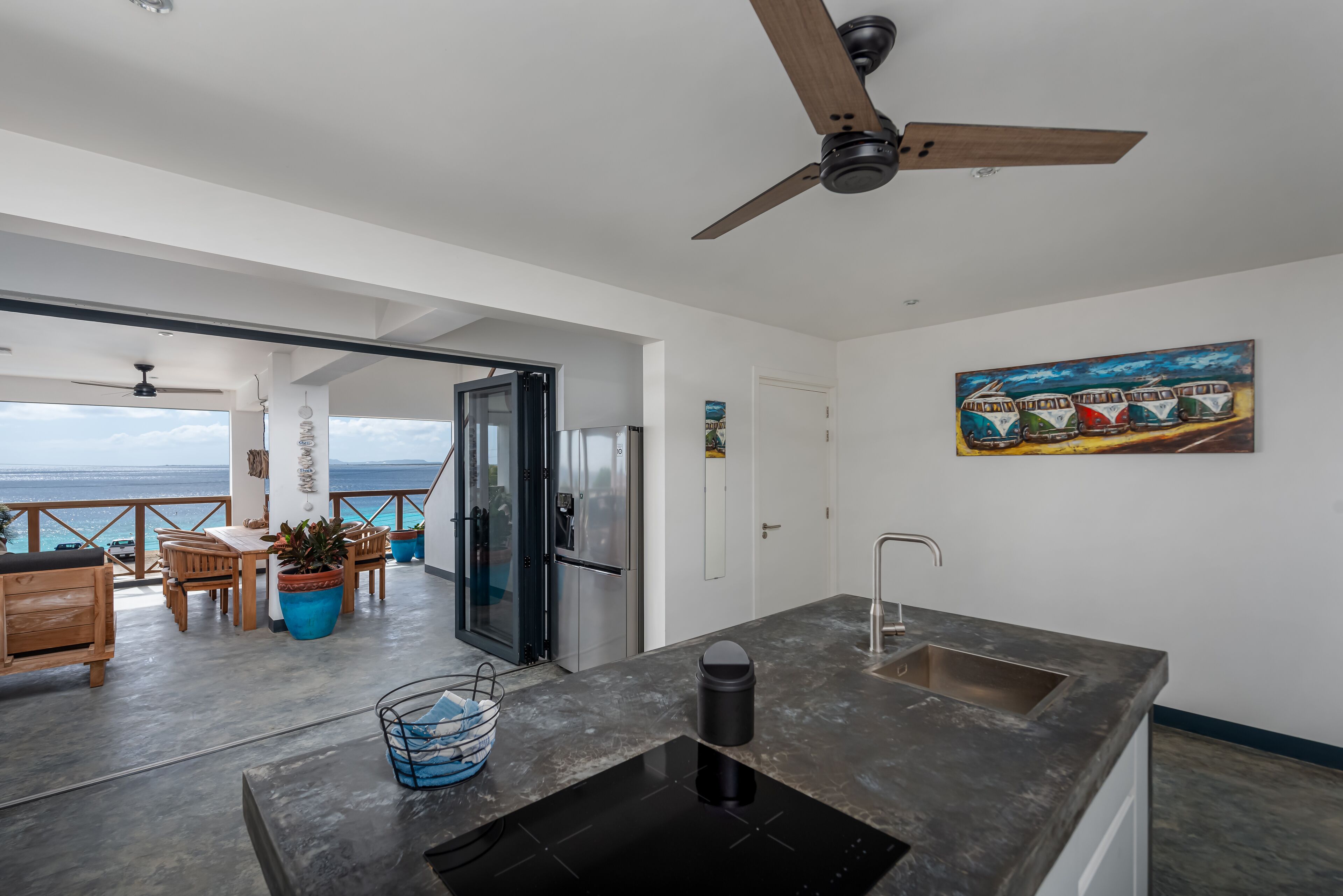 Deluxe Penthouse | Private kitchen | Full-size fridge, oven, dishwasher, espresso maker