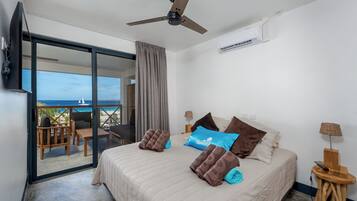 Grand Apartment | In-room safe, blackout drapes, soundproofing, iron/ironing board