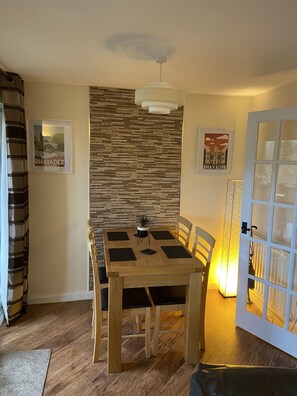 Dining - Beautiful cottage in the heart of Rhayader with riverside views ( pet friendly) (Rhayader)