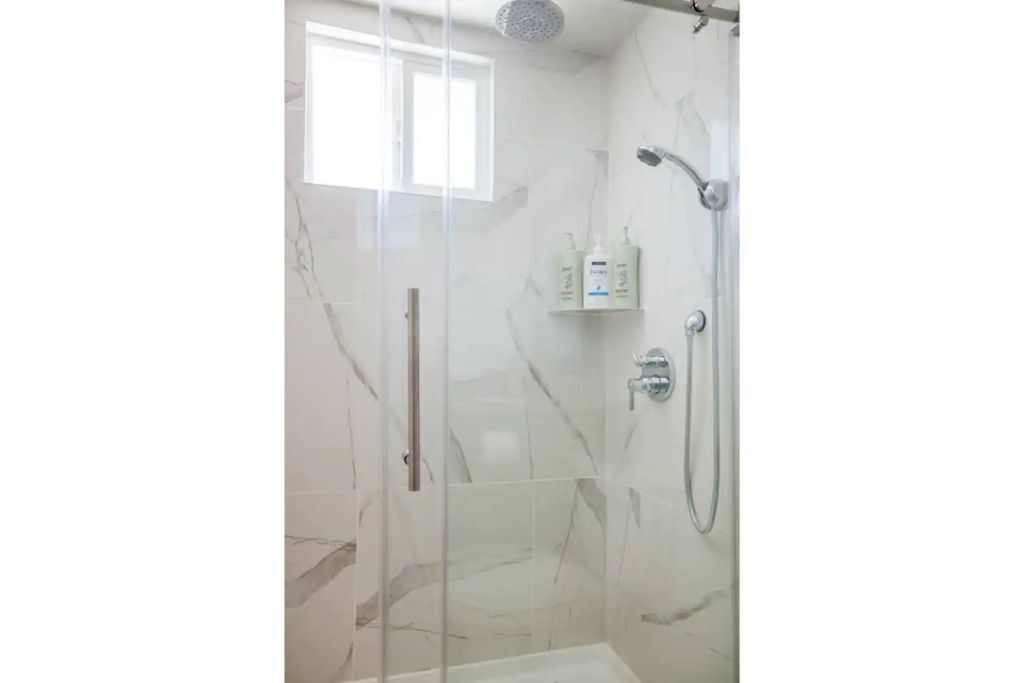 Spacious 2BR Apt ★ 5 Min to Disney ★w/ Balcony #20