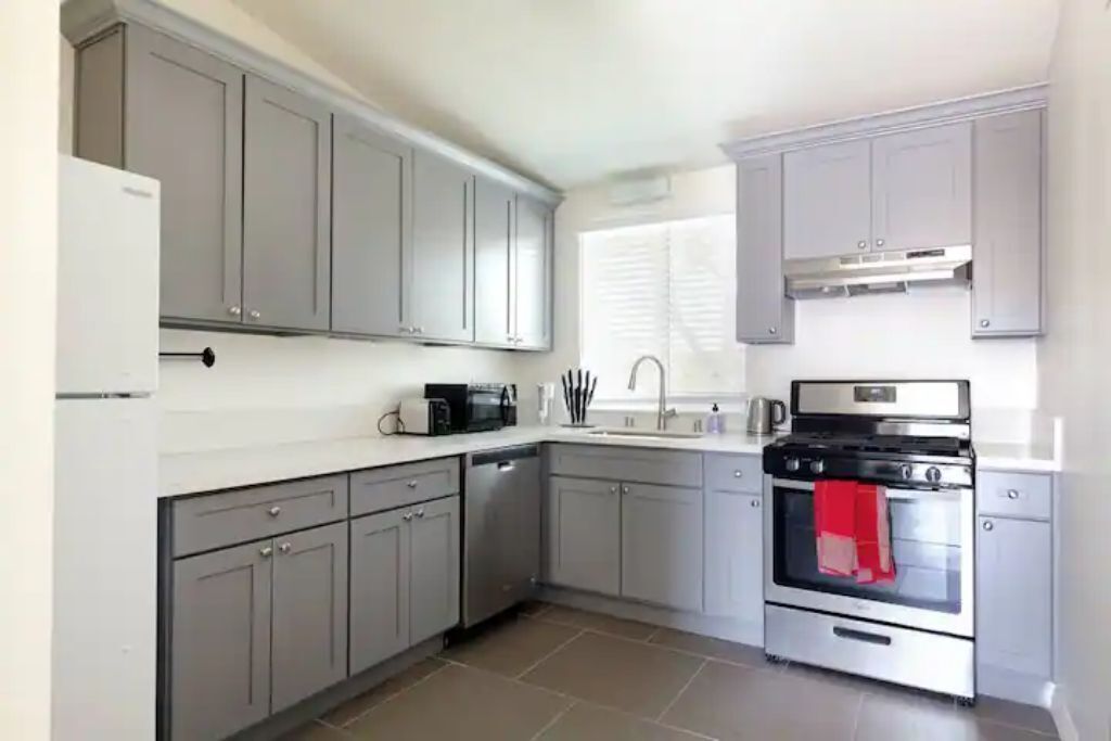 Spacious 2BR Apt ★ 5 Min to Disney ★w/ Balcony #20