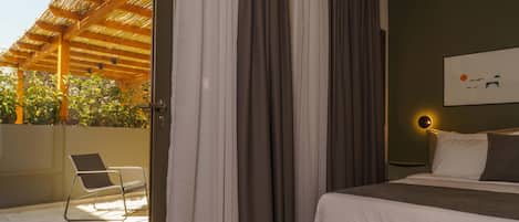 Apartment 6 With Private Terrace | 1 bedroom, desk, laptop workspace, soundproofing