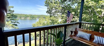 Relax & Enjoy beautiful Sunsets!  * Boating Packages Available!