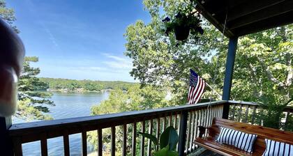 Relax & Enjoy beautiful Sunsets! * Boating Packages Available!