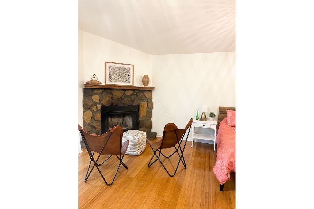 Weekend getaway Boho Cabin 1 mile from Dtwn Helen!