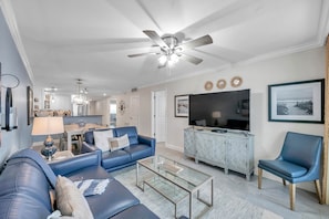 TV - Lovely 3-bedroom condo with pool - Penthouse suite (Indian Shores)