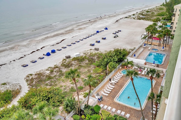 Pool - Lovely 3-bedroom condo with pool - Penthouse suite (Indian Shores)
