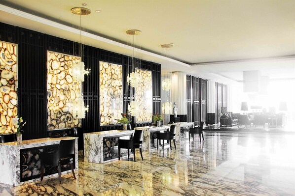 Lobby - The Rich Prada Bali (Pecatu)