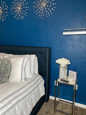 1 bedroom, desk, iron/ironing board, WiFi