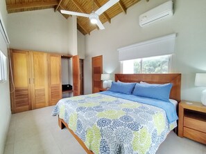 22 dormitoris, caixa forta a l'habitació, wifi gratuïta i roba de llit 