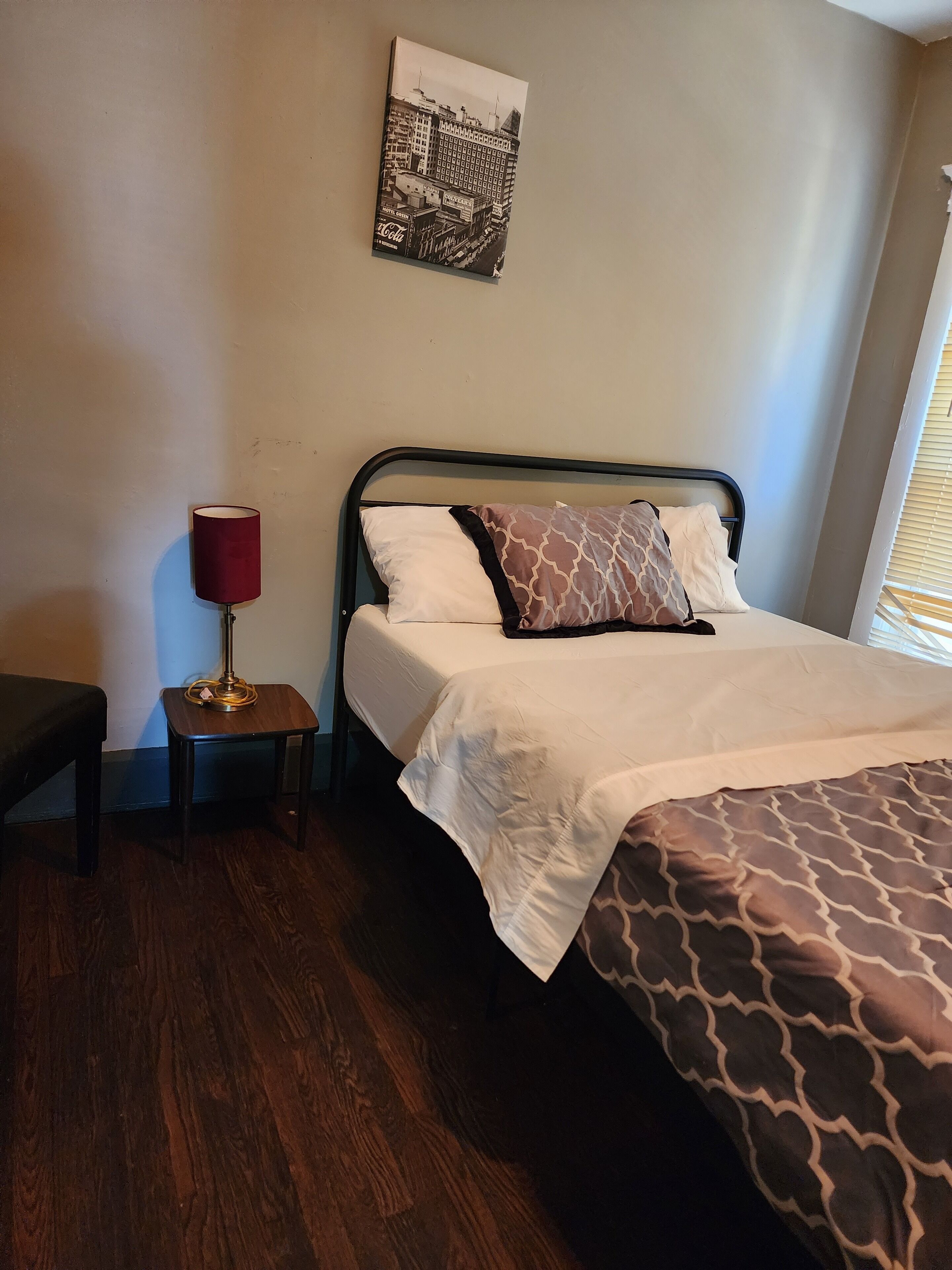 Spacious 2 Bedroom, Renovated and Newly Furnished