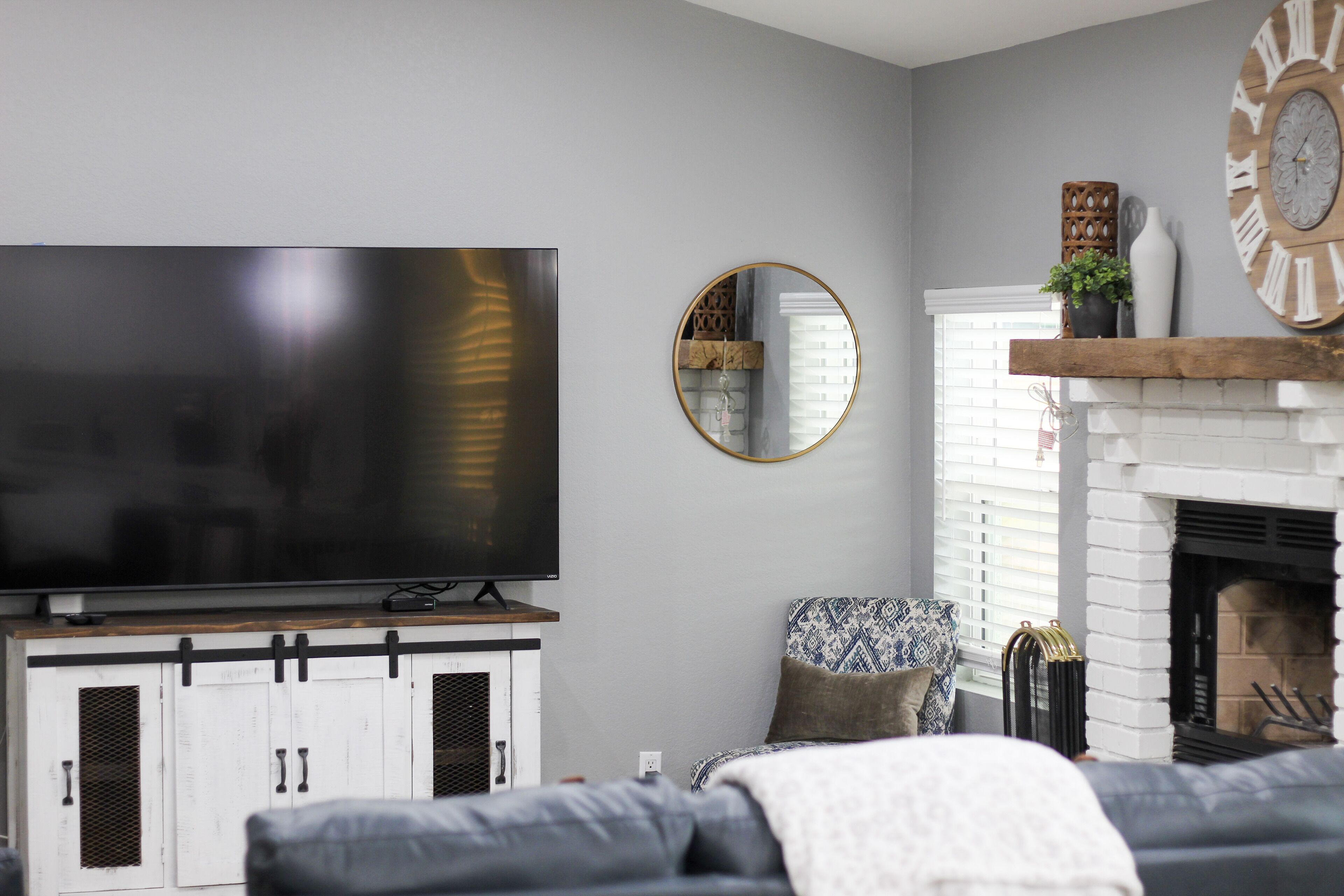 Farmhouse Style Ranch house with Pickleball court in Gilbert