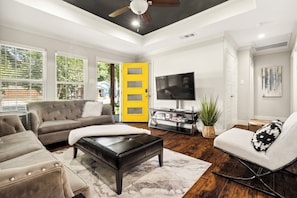 Smart TV, table tennis, books