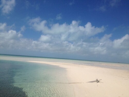 Incredible 4 bedroom Villa-OCEAN FRONT with a dock!  20% FEB. DISCOUNT!