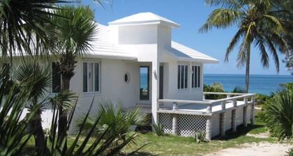 Incredible 4 bedroom Villa-OCEAN FRONT with a dock! 25% FALL DISCOUNT!
