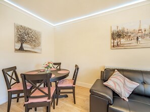 Dining - Squirrel Cottage - UK37886 (Stanhope)