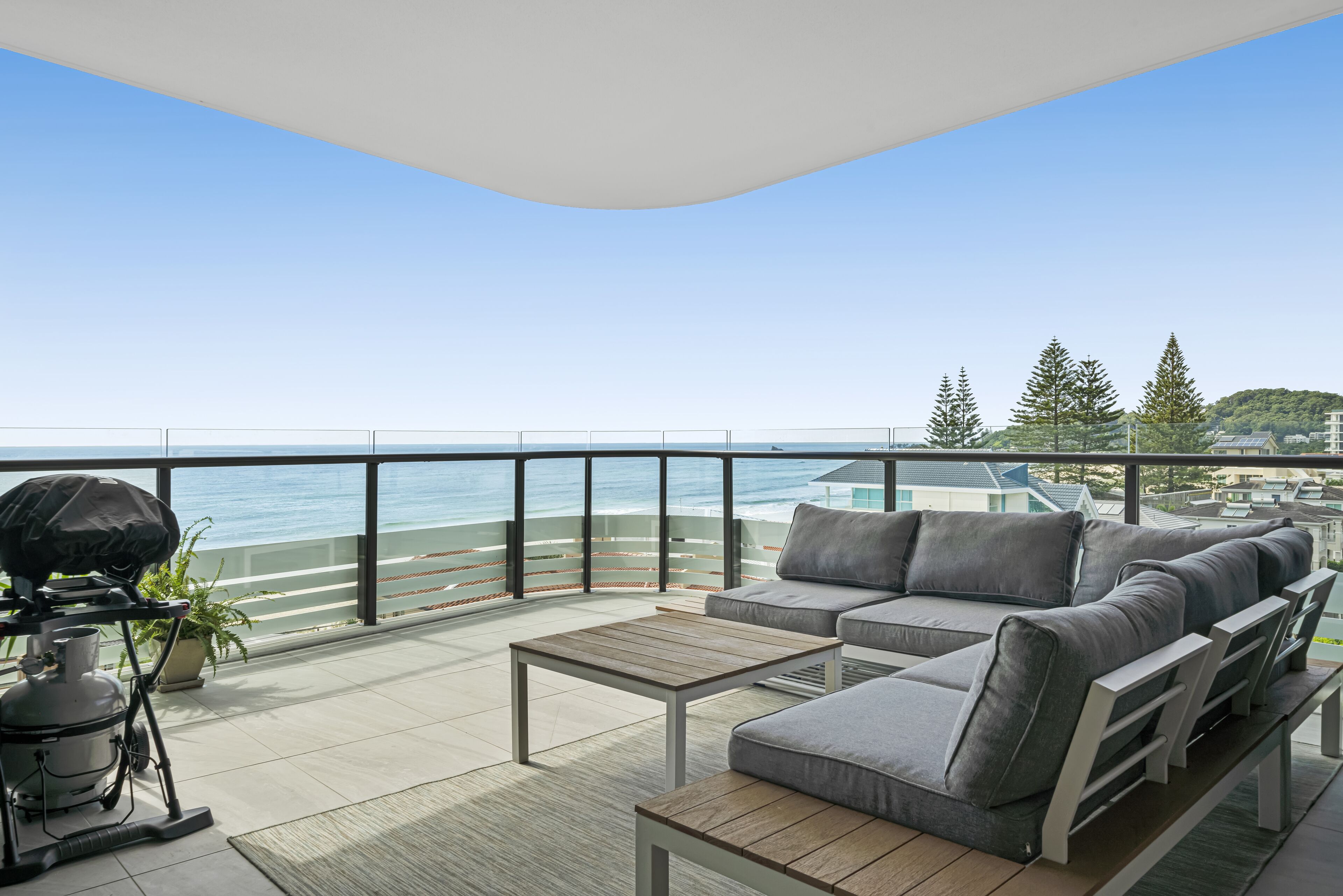 Stunning Views just steps to Palm Beach — image 16