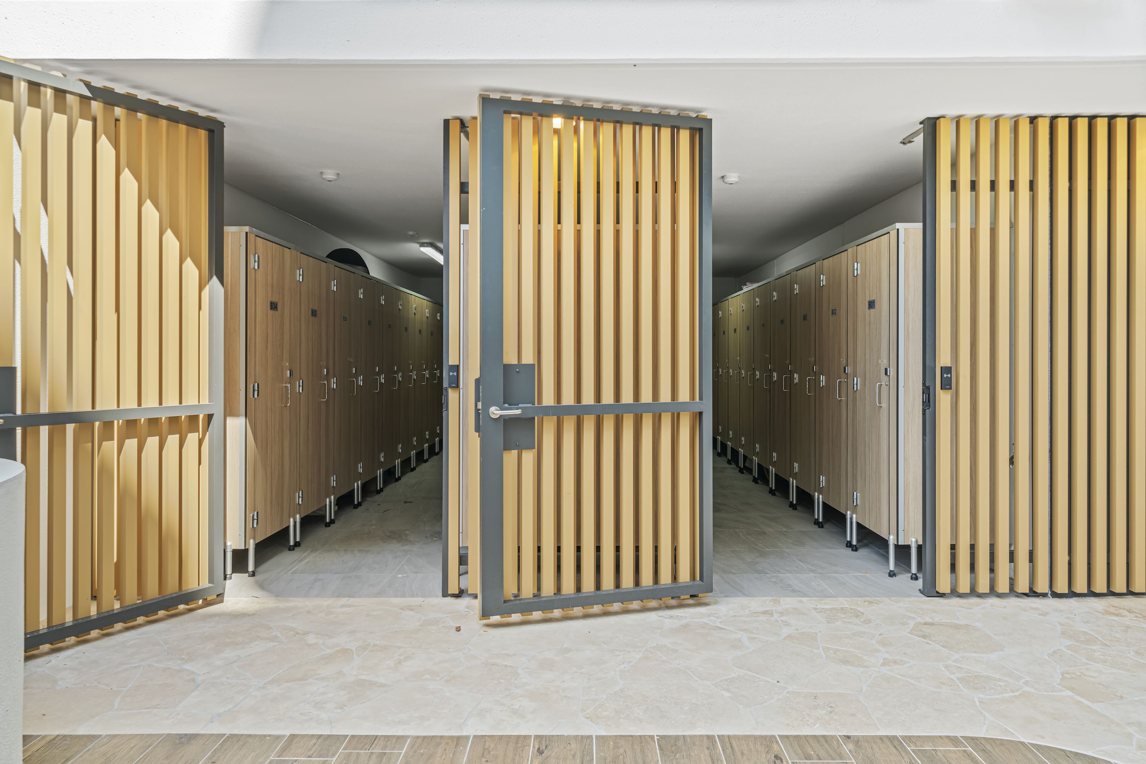 Stunning Views just steps to Palm Beach — image 5