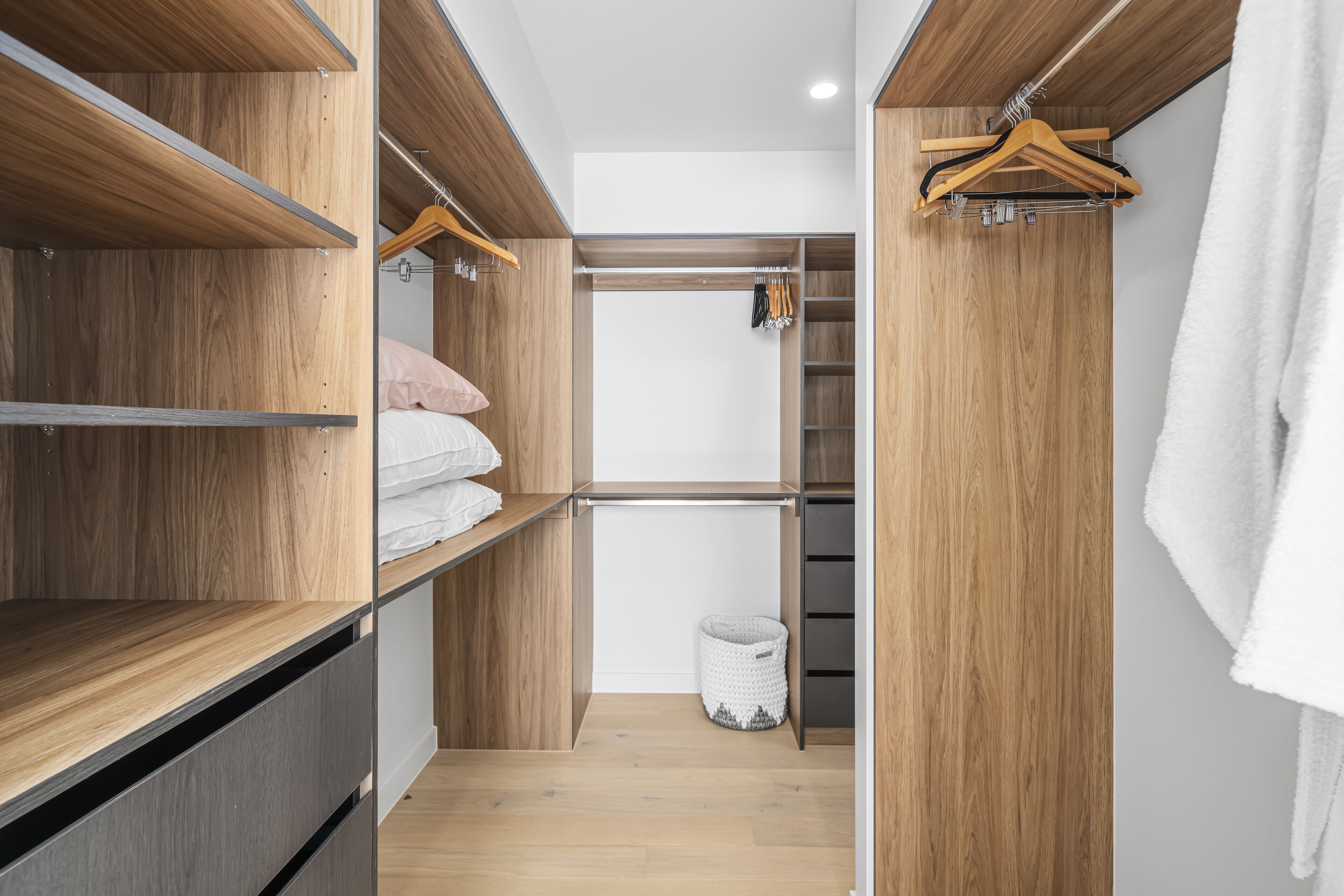 Stunning Views just steps to Palm Beach — image 20