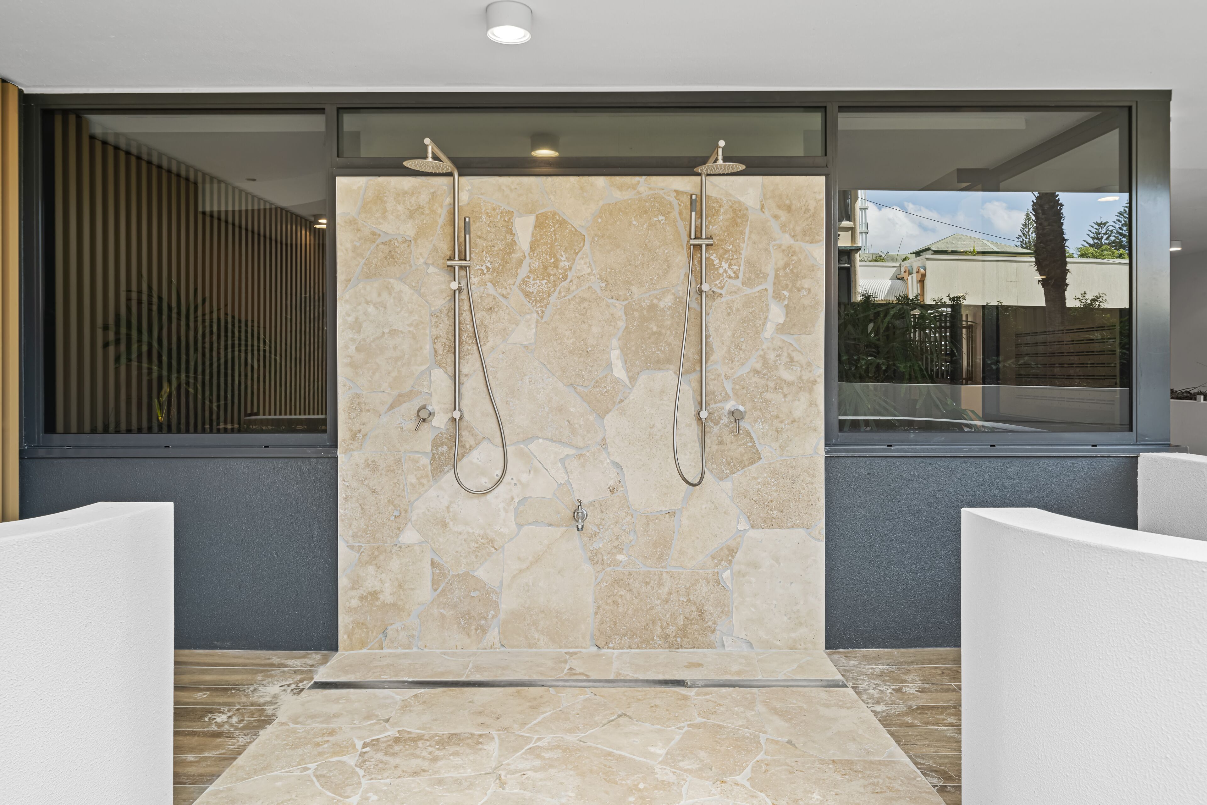 Stunning Views just steps to Palm Beach — image 4