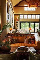 供应早餐和晚餐，美洲菜，花园景观