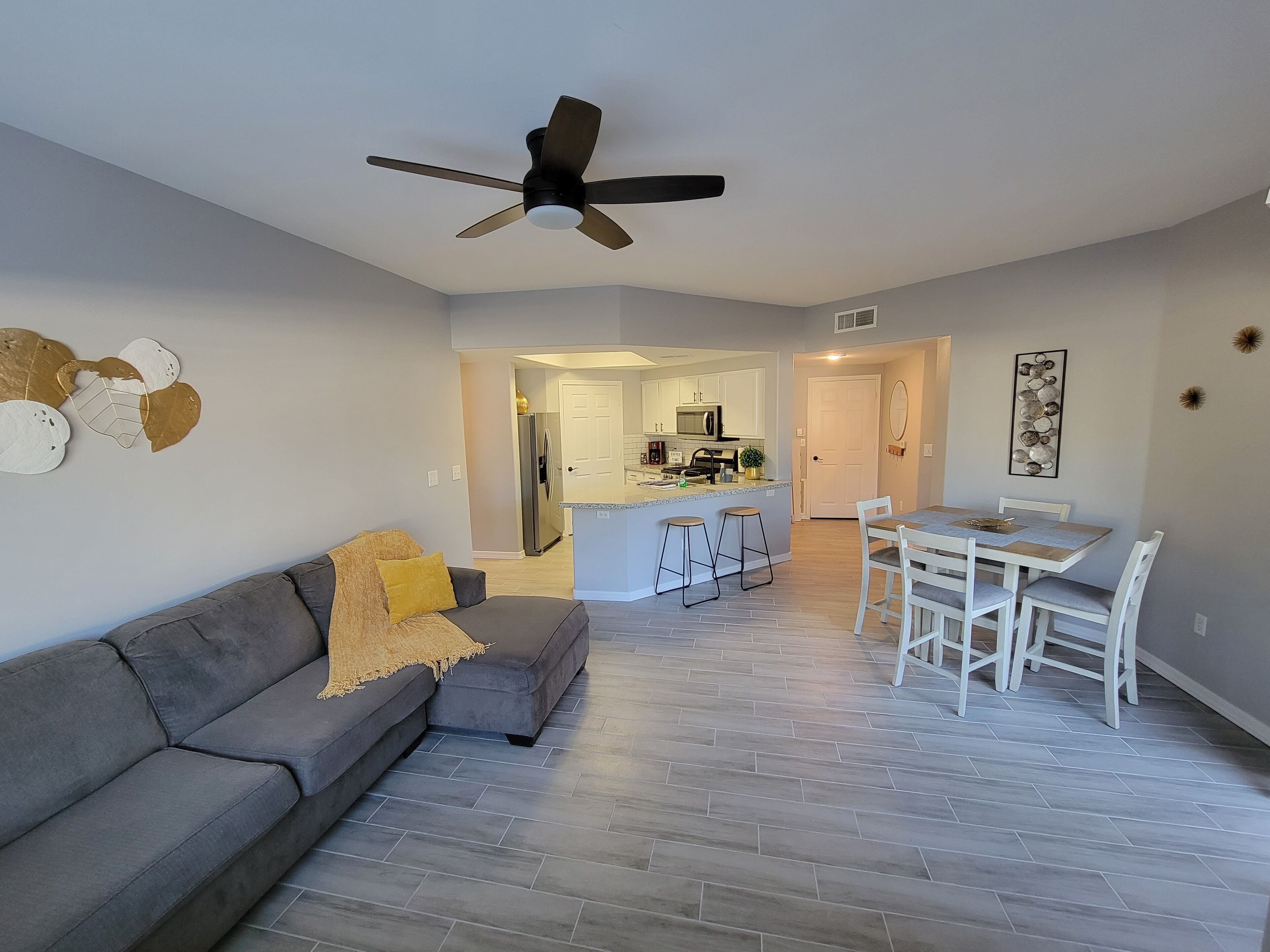 Minutes away from Spring Training,  Cardinals Stadium, West gate District