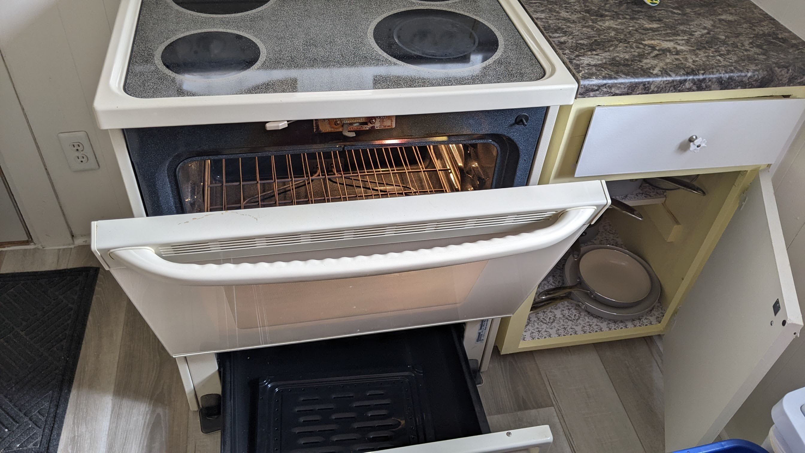 Aunt Rose's 3 BR sleeps 12