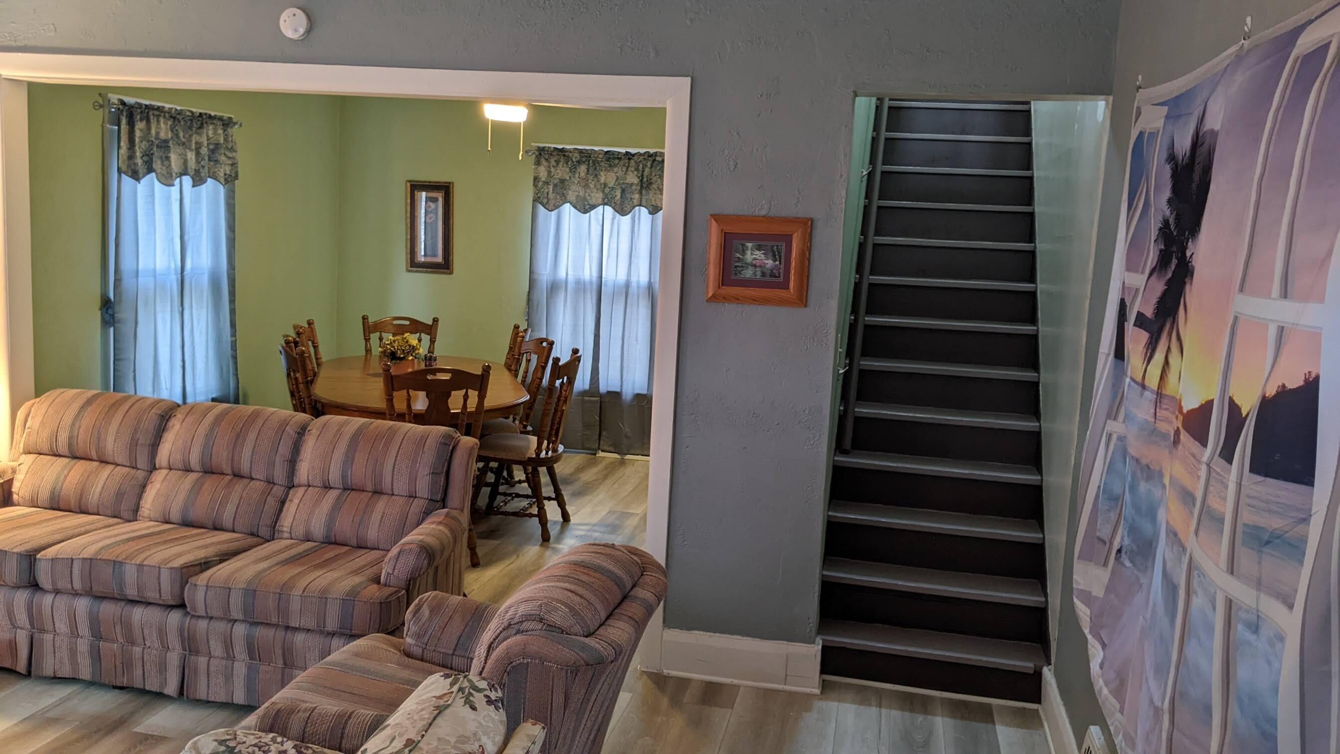 Aunt Rose's 3 BR sleeps 12