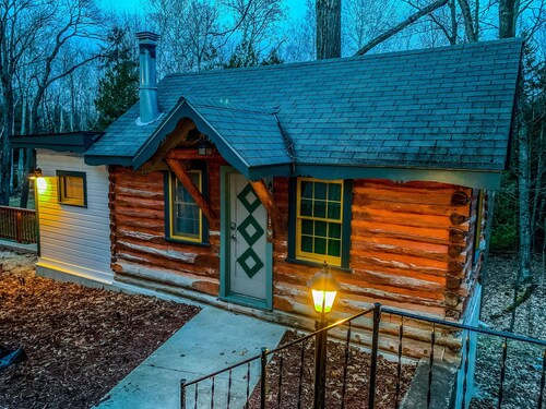 Door County Romantic Cabin in Ephraim Near Trails
