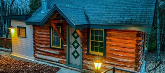 Door County Romantic Cabin in Ephraim Near Trails