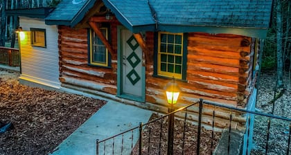 Door County Romantic Cabin in Ephraim Near Trails