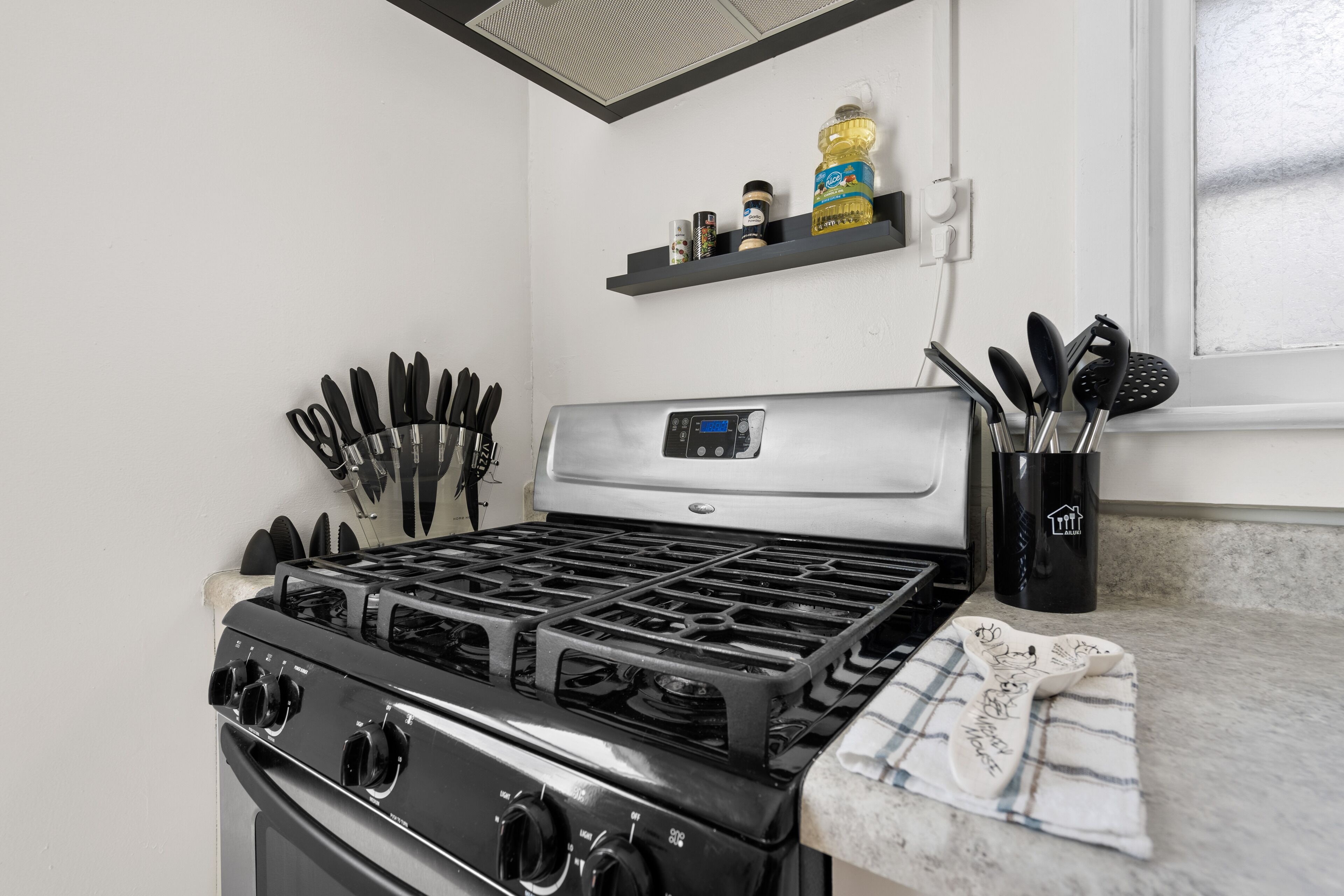 🛴Downtown Proximity🏡FREE Coffee/FAST Wi-fi —Mi Casa ☀️