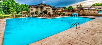Water View-Walk In condo within Pointe Royale Golf Resort