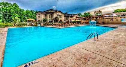 Water View-Walk In condo within Pointe Royale Golf Resort