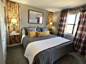 2 chambres, fer et planche à repasser, Wi-Fi, draps fournis