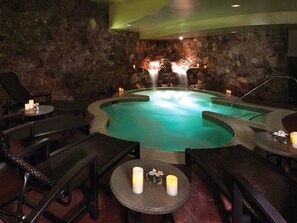 Piscine couverte, piscine extérieure