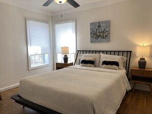 3 slaapkamers, een bureau, een strijkplank/strijkijzer, gratis wifi