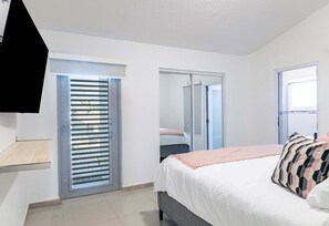 2 Schlafzimmer, Schreibtisch, Bügeleisen/Bügelbrett, WLAN