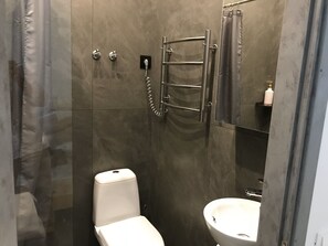 Shower - Апартаменты на ул. Дворянская рядом Соборная площадь (Одеса)