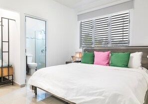 2 Schlafzimmer, Schreibtisch, Bügeleisen/Bügelbrett, WLAN