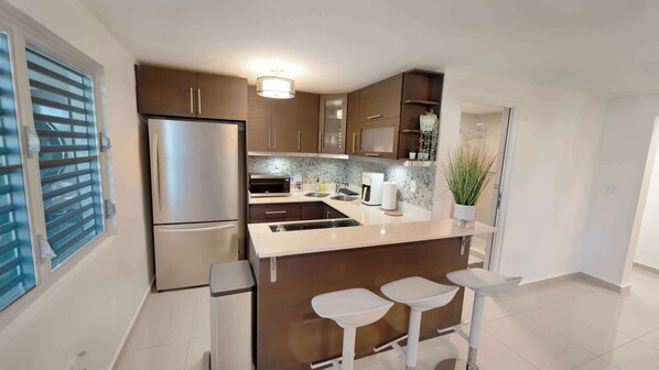 Fridge, microwave, oven, stovetop